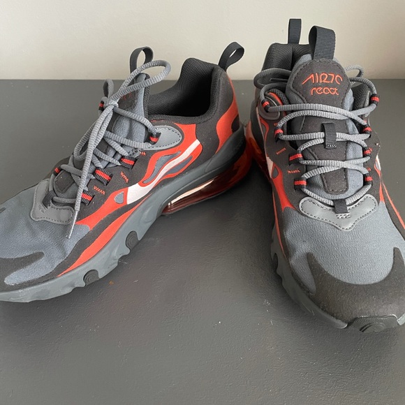 Nike AIR 270 REACT - Picture 2 of 3